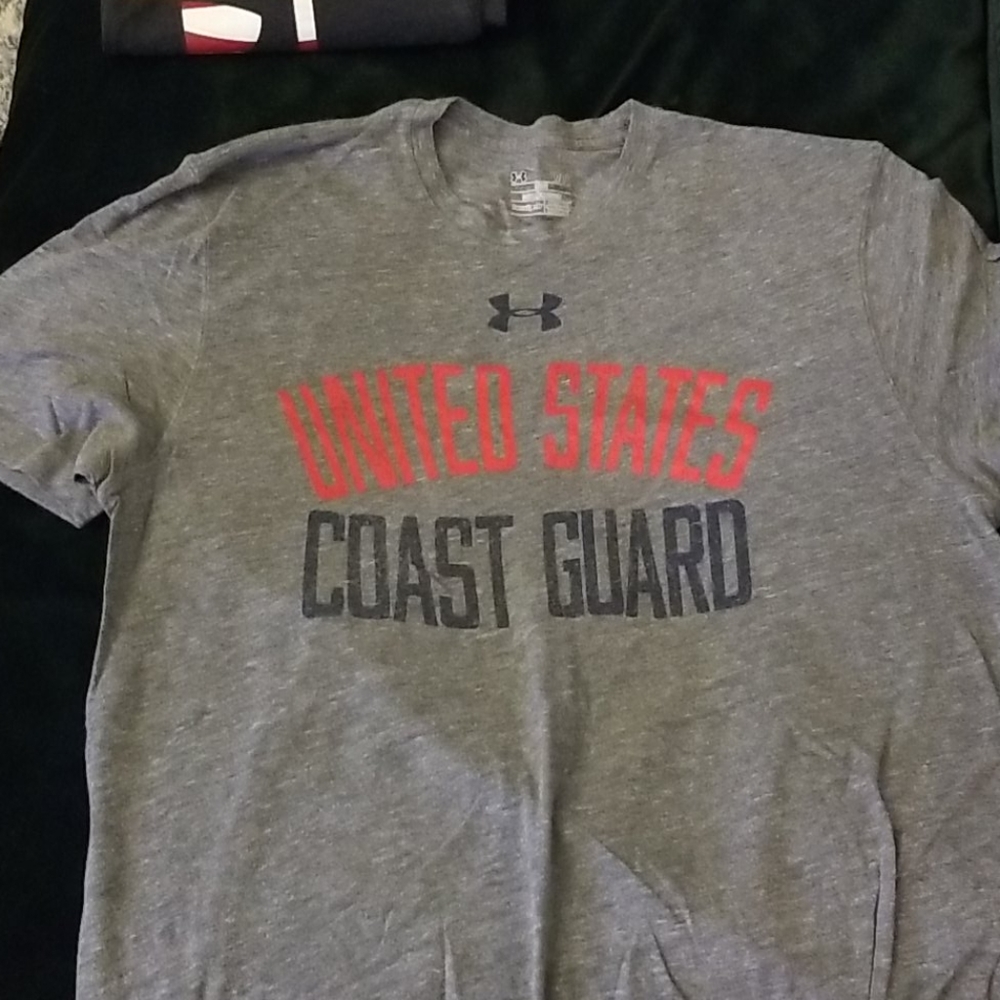 Mens under armour tee shirt lrg